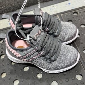 Fila Gray & Pink Knit Running Shoes